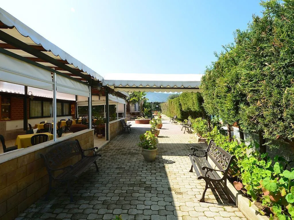 ** 公寓式酒店 Residence Il Patio 切法卢 意大利