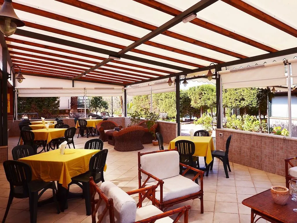 公寓式酒店 Residence Il Patio 切法卢